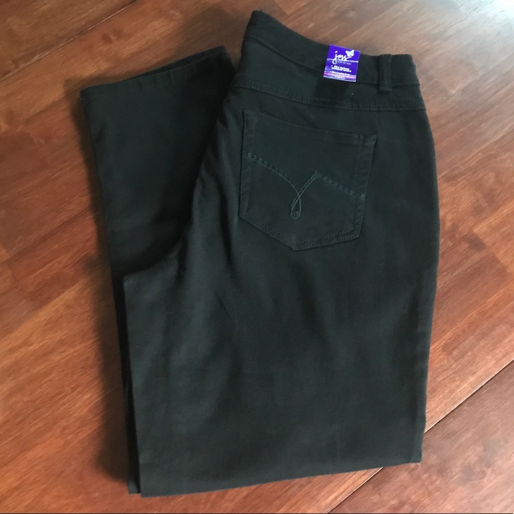 Just My Size Pants (Short)